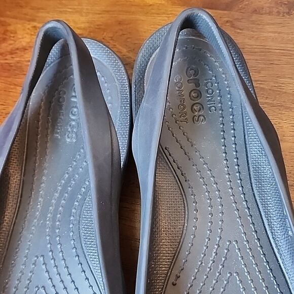 Crocs pointed toes size 11 excellent condition - Picture 2 of 6